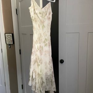 White House Black Market Dress (Size 4)- cream/beige floral